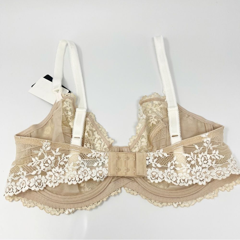 Wacoal Embrace Lace Underwire Bra - Picture 3 of 5
